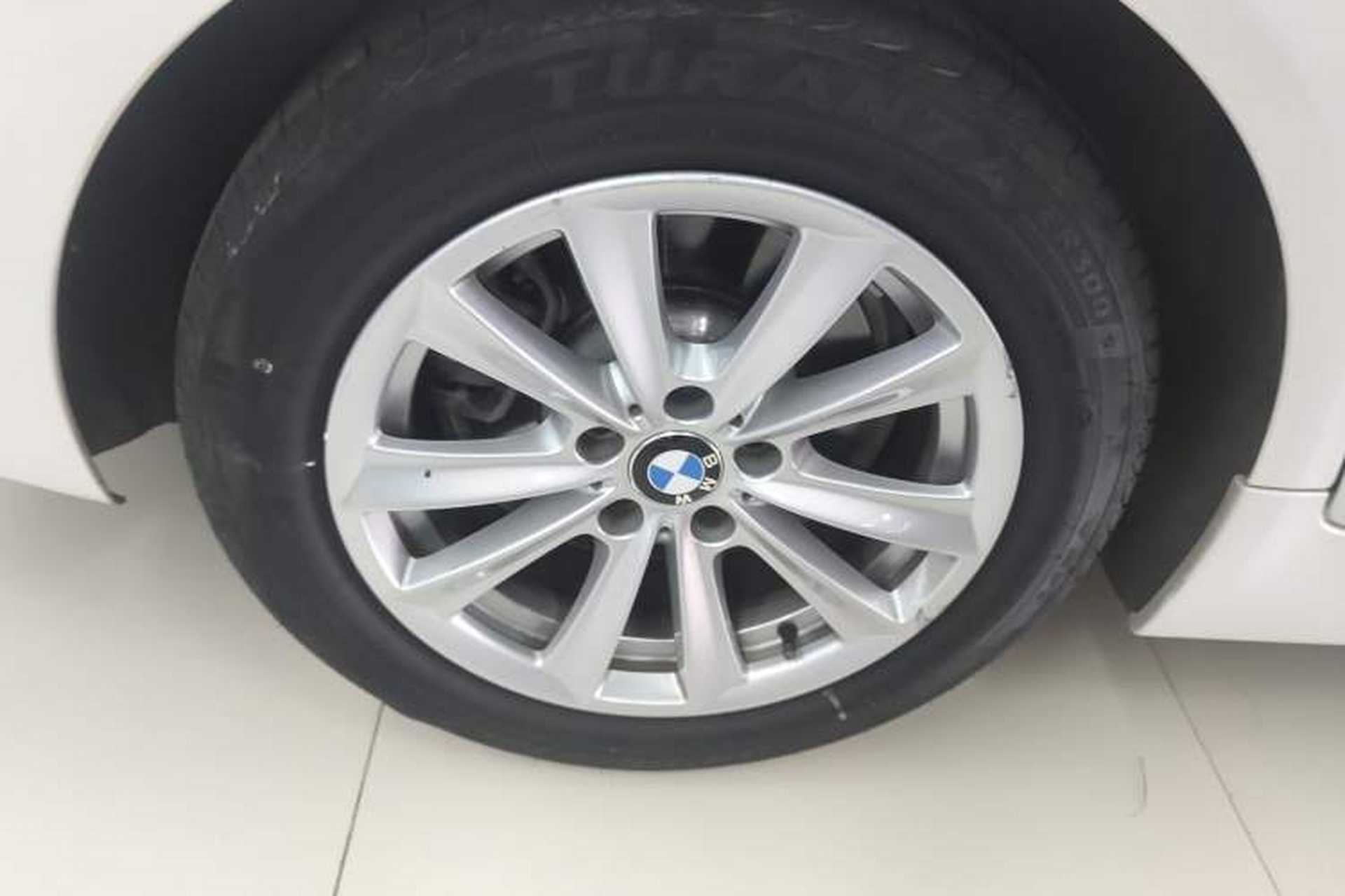 Used BMW 5 Series 2015 520i Elegant Edition Exterior 4