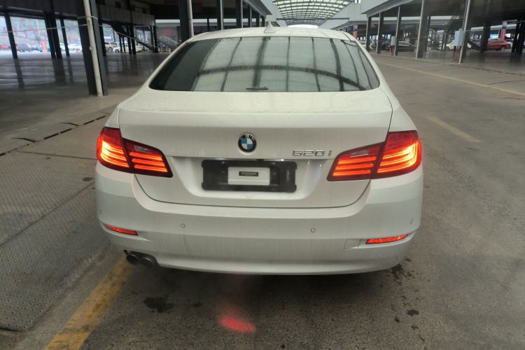 Used BMW 5 Series 2015 520i Elegant Edition Exterior 4