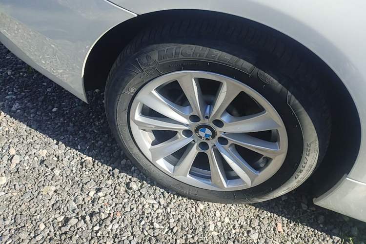 Used BMW 5 Series 2015 520i Elegant Edition Exterior 5