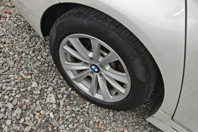 Used BMW 5 Series 2015 520i Elegant Edition Exterior 5