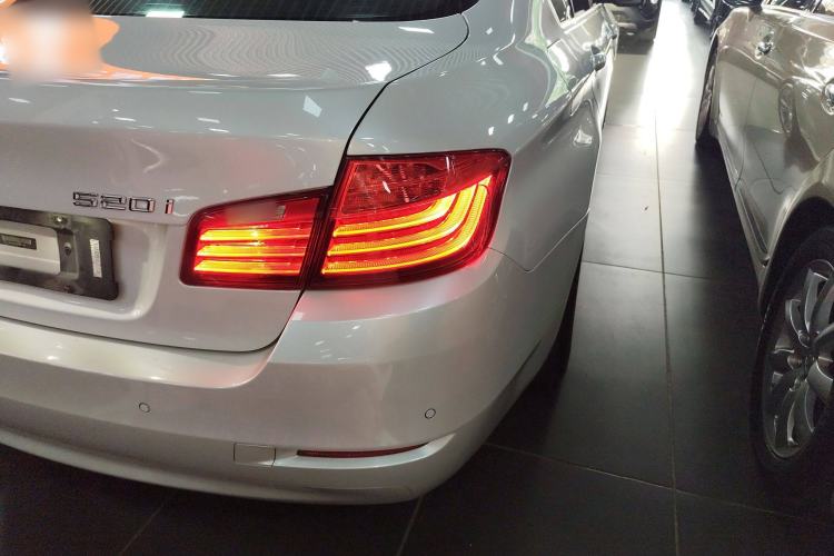 Used BMW 5 Series 2015 520i Elegant Edition Exterior 6