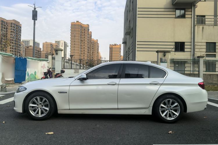 Used BMW 5 Series 2015 520i Elegant Edition Exterior 7