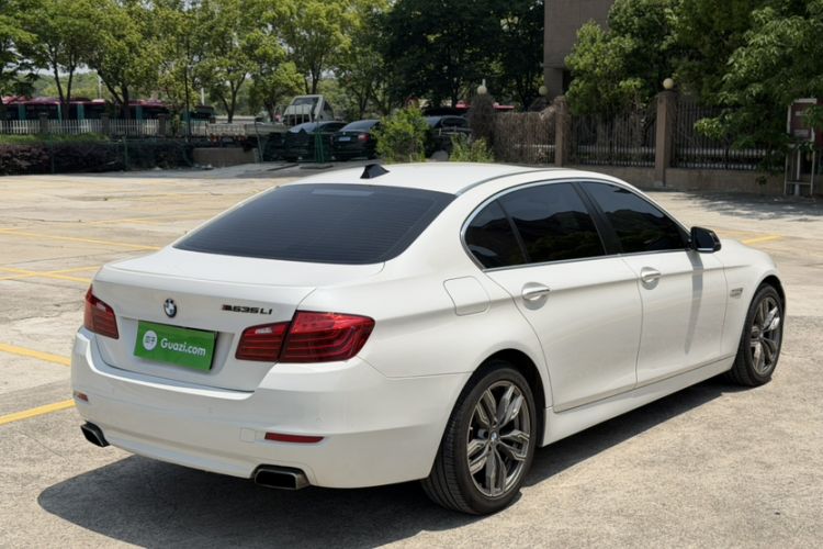 Used BMW 5 Series 2015 535Li Leading Model Exterior 7