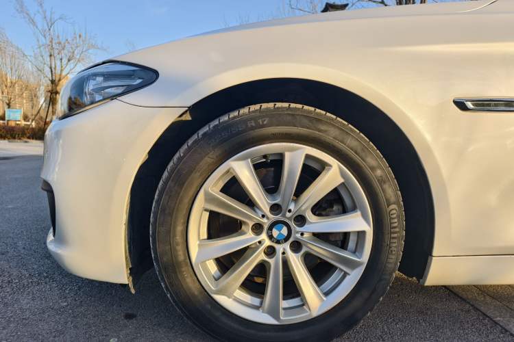 Used BMW 5 Series 2015 520i Elegant Edition Exterior 7