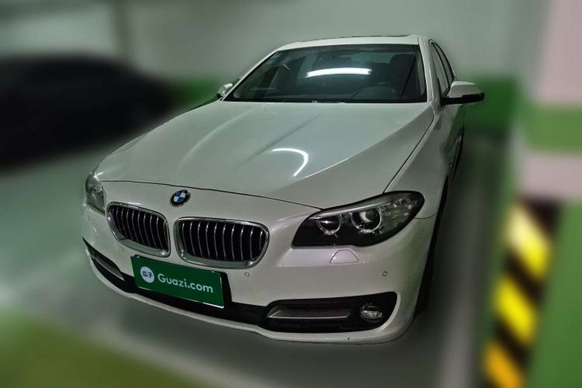 Used BMW 5 Series 2015 520i Elegant Edition Front Left 45 Deg