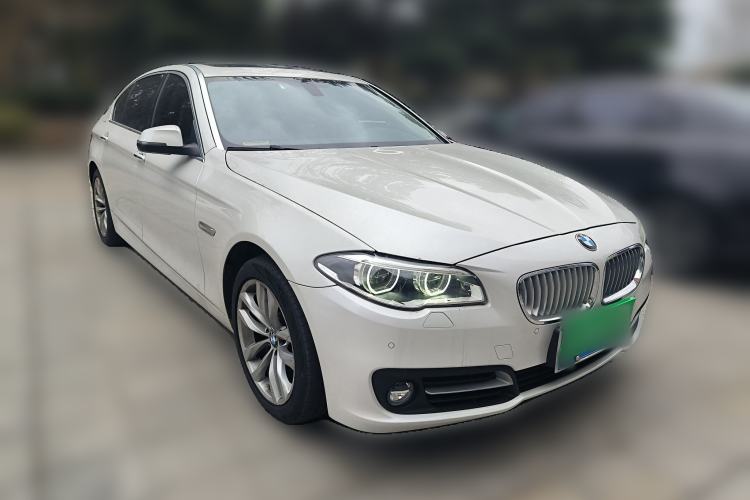 Used BMW 5 Series 2015 535Li Leading Model Front Right 45 Deg