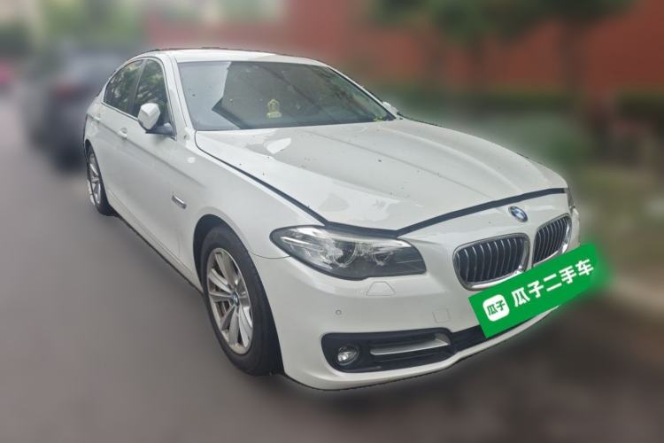 Used BMW 5 Series 2015 520i Elegant Edition Front Right 45 Deg