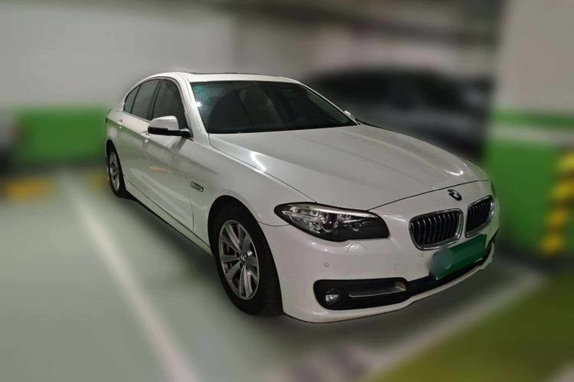 Used BMW 5 Series 2015 520i Elegant Edition Front Right 45 Deg