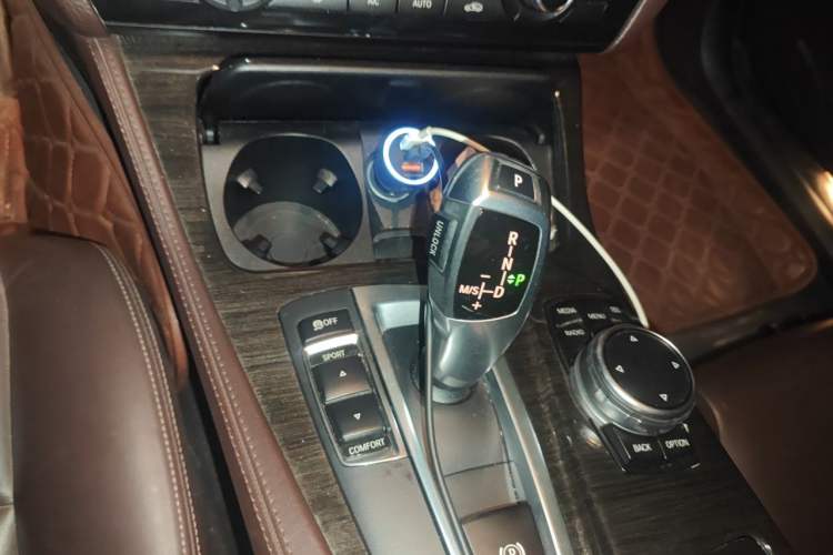 Used BMW 5 Series 2015 535Li Leading Model Gear Lever
