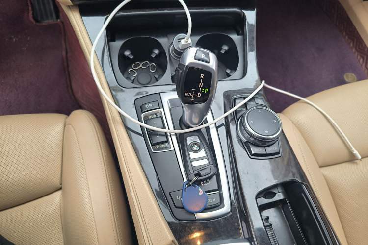 Used BMW 5 Series 2015 535Li Leading Model Gear Lever