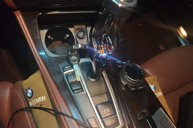 Used BMW 5 Series 2015 535Li Leading Model Gear Lever