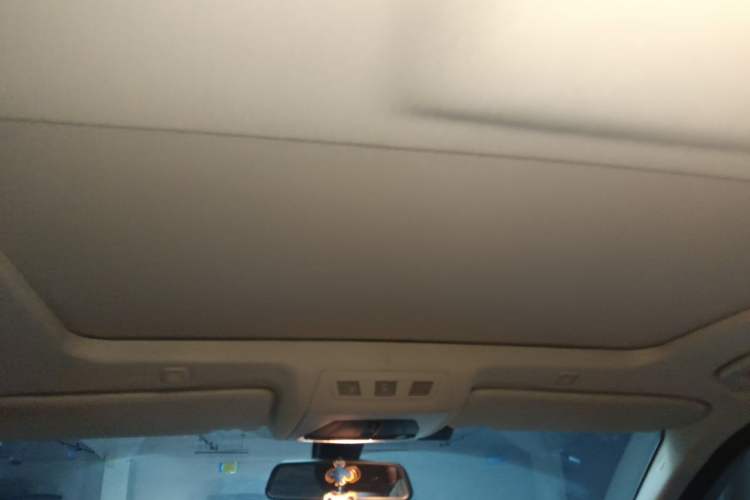 Used BMW 5 Series 2015 520i Elegant Edition Headliner