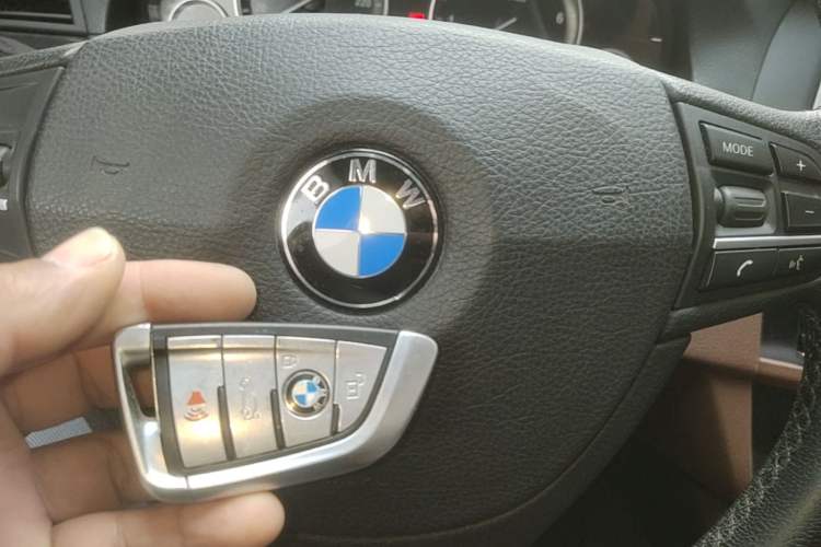 Used BMW 5 Series 2015 520i Elegant Edition Interior 1
