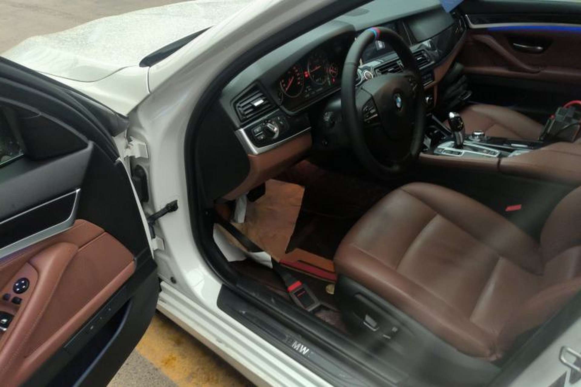 Used BMW 5 Series 2015 520i Elegant Edition Interior 3