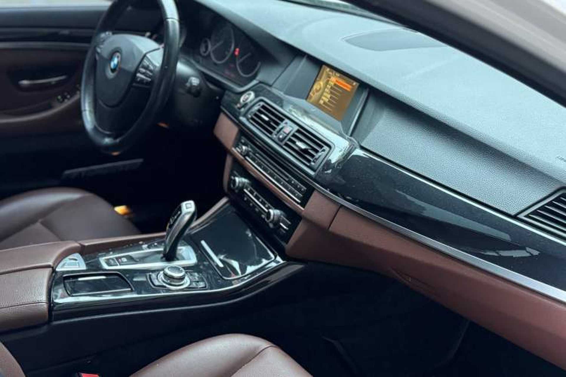 Used BMW 5 Series 2015 520i Elegant Edition Interior 4