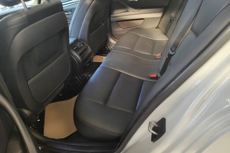 Used BMW 5 Series 2015 520i Elegant Edition Interior 4
