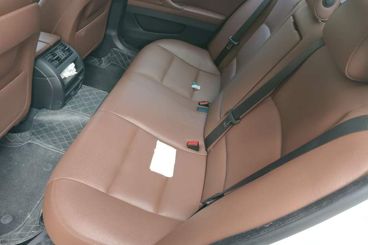 Used BMW 5 Series 2015 520i Elegant Edition Interior 4