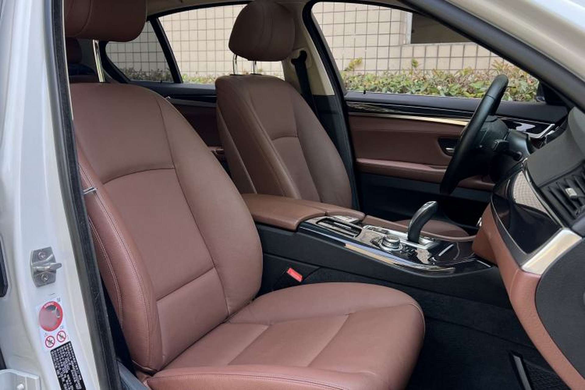Used BMW 5 Series 2015 520i Elegant Edition Interior 5