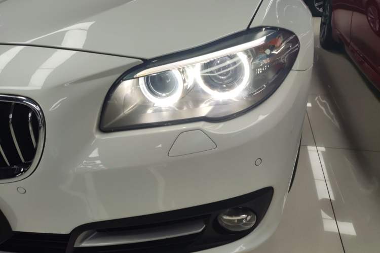 Used BMW 5 Series 2015 520i Elegant Edition Left Front Headlight