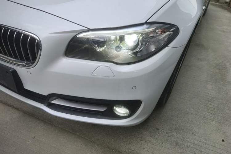 Used BMW 5 Series 2015 520i Elegant Edition Left Front Headlight