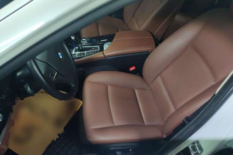 Used BMW 5 Series 2015 520i Elegant Edition Left Front Seat