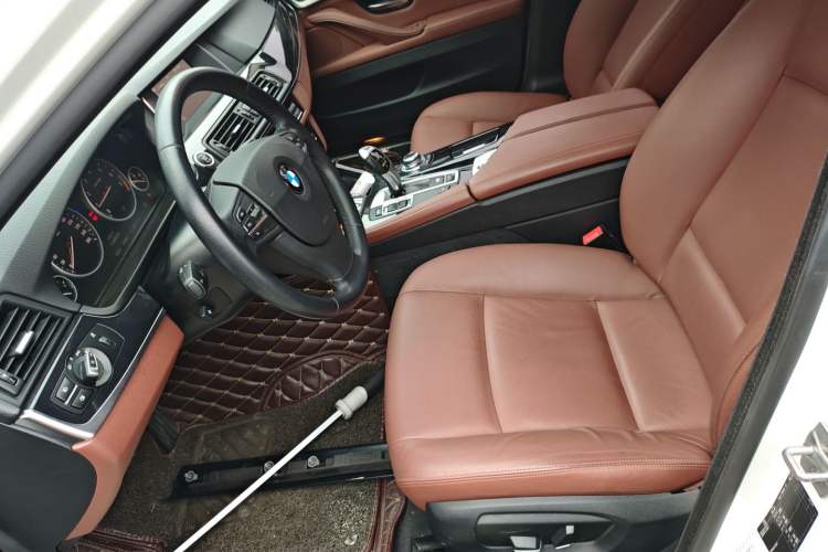 Used BMW 5 Series 2015 520i Elegant Edition Left Front Seat