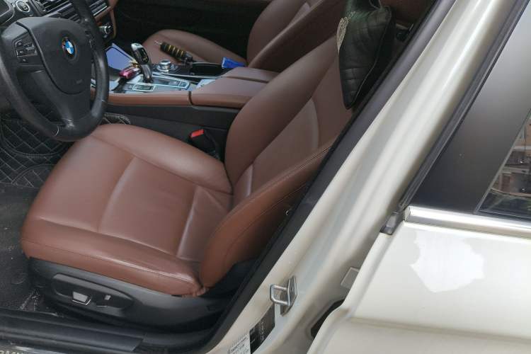 Used BMW 5 Series 2015 520i Elegant Edition Left Front Seat