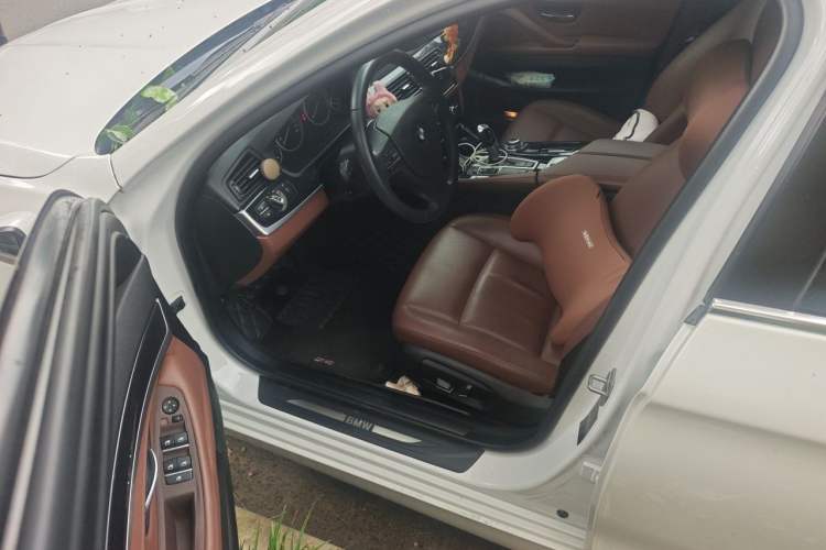 Used BMW 5 Series 2015 520i Elegant Edition Left Front Seat