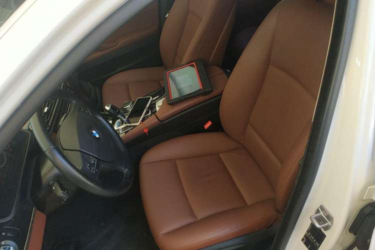 Used BMW 5 Series 2015 520i Elegant Edition Left Front Seat