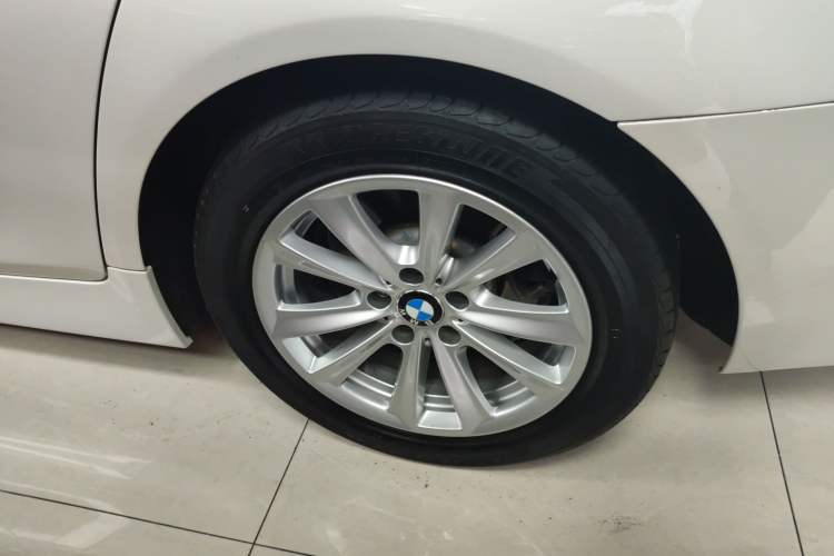 Used BMW 5 Series 2015 520i Elegant Edition Left Rear Wheel Hub