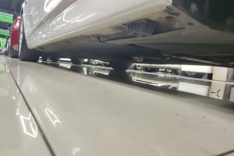 Used BMW 5 Series 2015 520i Elegant Edition Left Side Sill