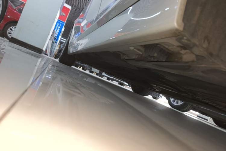 Used BMW 5 Series 2015 520i Elegant Edition Left Side Sill