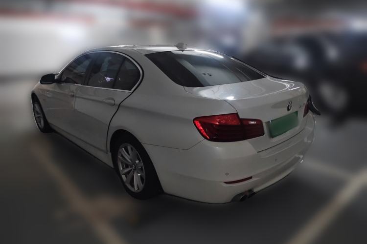 Used BMW 5 Series 2015 520i Elegant Edition Rear Left 45 Deg
