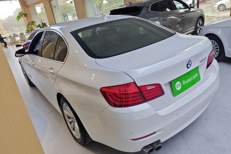 Used BMW 5 Series 2015 520i Elegant Edition Rear Left 45 Deg