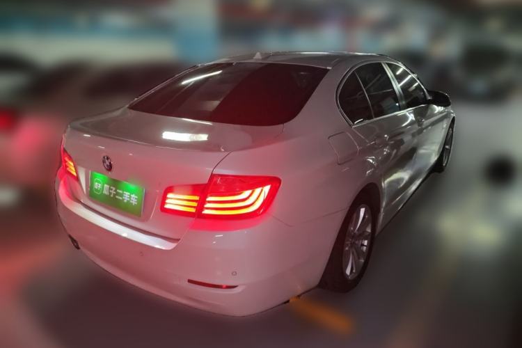 Used BMW 5 Series 2015 520i Elegant Edition Rear Right 45 Deg