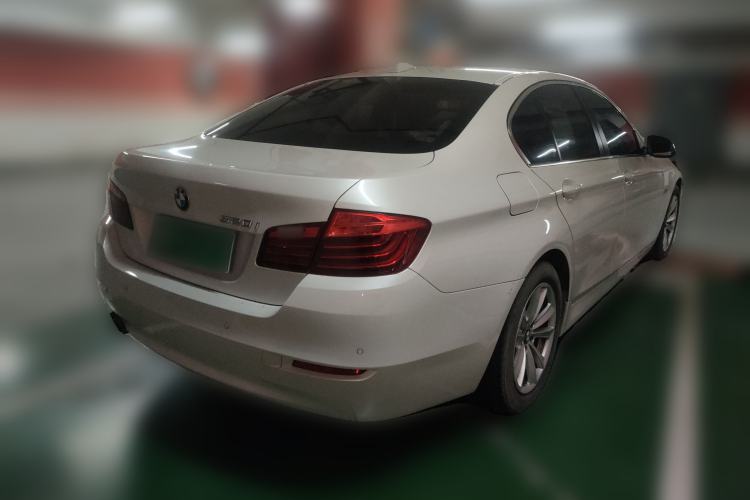 Used BMW 5 Series 2015 520i Elegant Edition Rear Right 45 Deg