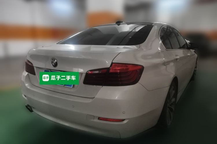 Used BMW 5 Series 2015 520i Elegant Edition Rear Right 45 Deg