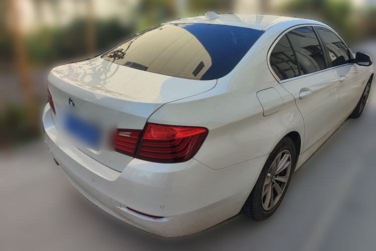 Used BMW 5 Series 2015 520i Elegant Edition Rear Right 45 Deg
