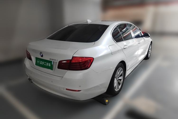 Used BMW 5 Series 2015 520i Elegant Edition Rear Right 45 Deg