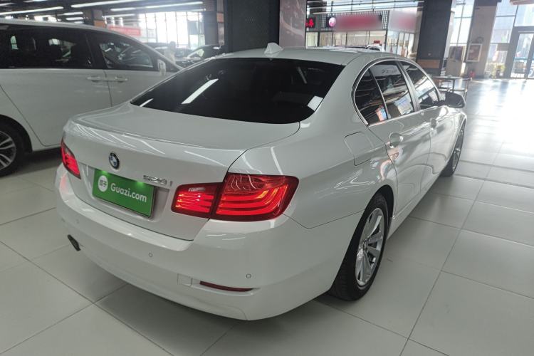 Used BMW 5 Series 2015 520i Elegant Edition Rear Right 45 Deg