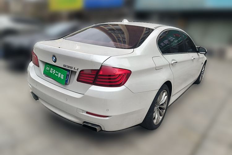 Used BMW 5 Series 2015 535Li Leading Model Rear Right 45 Deg