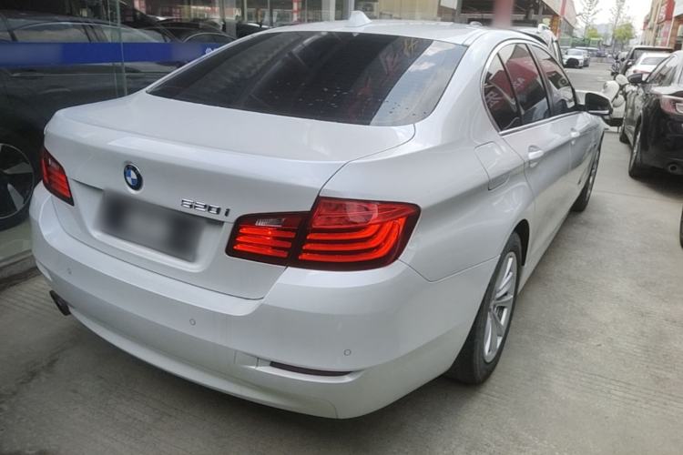 Used BMW 5 Series 2015 520i Elegant Edition Rear Right 45 Deg