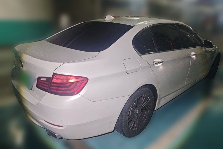 Used BMW 5 Series 2015 535Li Leading Model Rear Right 45 Deg