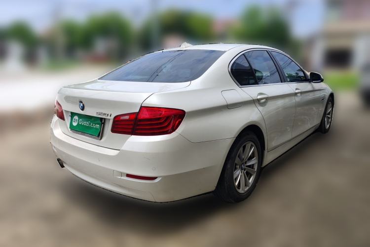 Used BMW 5 Series 2015 520i Elegant Edition Rear Right 45 Deg