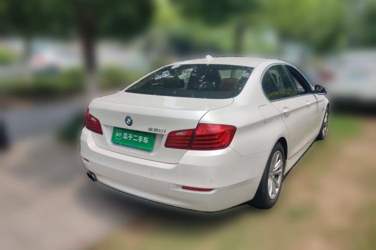 Used BMW 5 Series 2015 520i Elegant Edition Rear Right 45 Deg