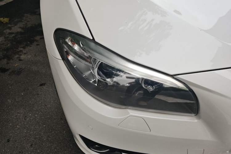 Used BMW 5 Series 2015 520i Elegant Edition Right Front Headlight