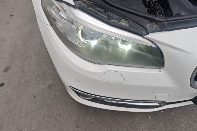 Used BMW 5 Series 2015 520i Elegant Edition Right Front Headlight