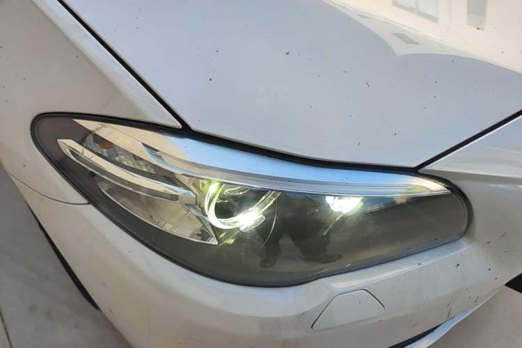 Used BMW 5 Series 2015 520i Elegant Edition Right Front Headlight