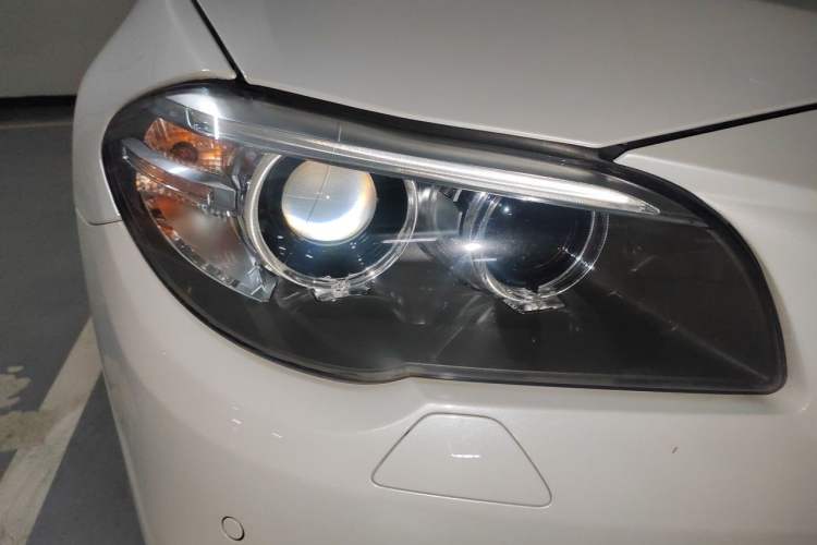 Used BMW 5 Series 2015 520i Elegant Edition Right Front Headlight