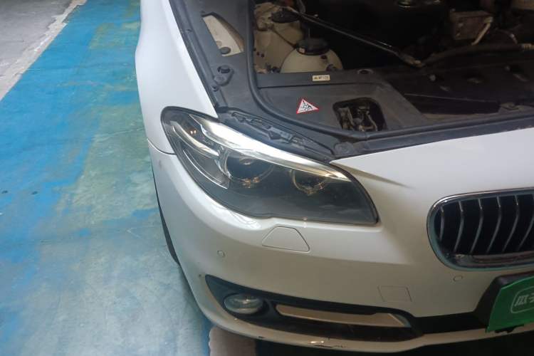 Used BMW 5 Series 2015 520i Elegant Edition Right Front Headlight